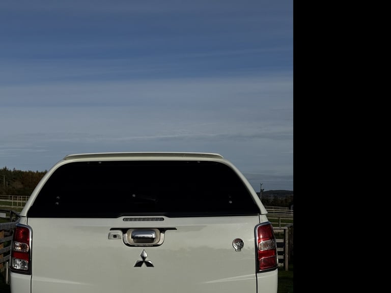 MITSUBISHI L200 2.4 DI-D DC Barbarian 2016