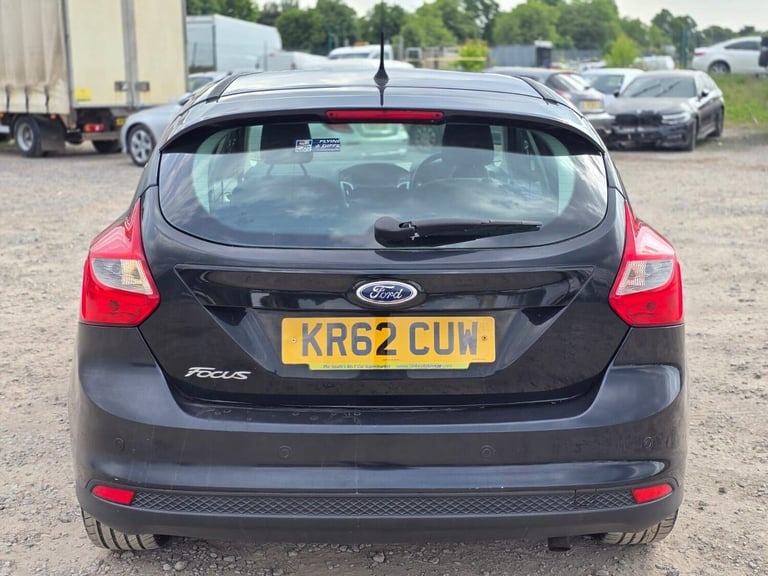 2013 Ford Focus 1.6 Zetec Powershift Euro 5 5dr Hatchback Petrol Automatic