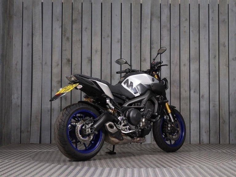 2020 70 YAMAHA MT-09 SP