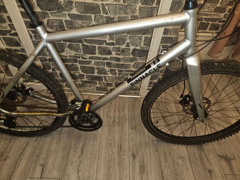 Pinnacle mountain bike