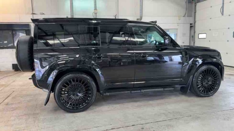 2024 Land Rover Defender 110 3.0 D300 MHEV X-Dynamic SE SUV 5dr Diesel Auto 4WD Euro 6 (s/s) (300...
