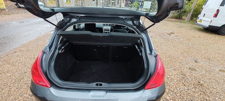 Peugeot, 308, Hatchback, 2011, Manual, 1598 (cc), 5 doors