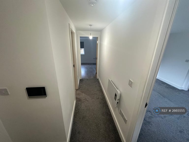 1 bedroom flat in St Georges Lodge, Stalybridge, SK15 (1 bed) (#2665555)