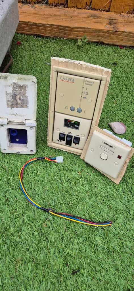CARVER CASCADE RAPID gas and electric water heater for camper caravan motorhome boat.