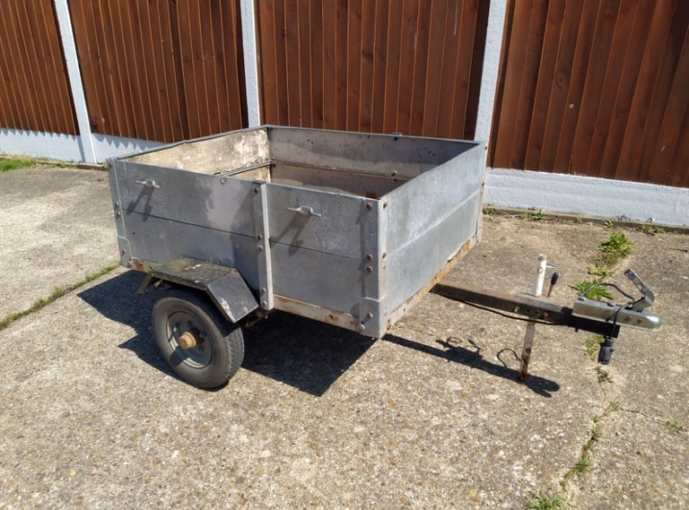 Small Trailer with Leaf Spring Suspension 