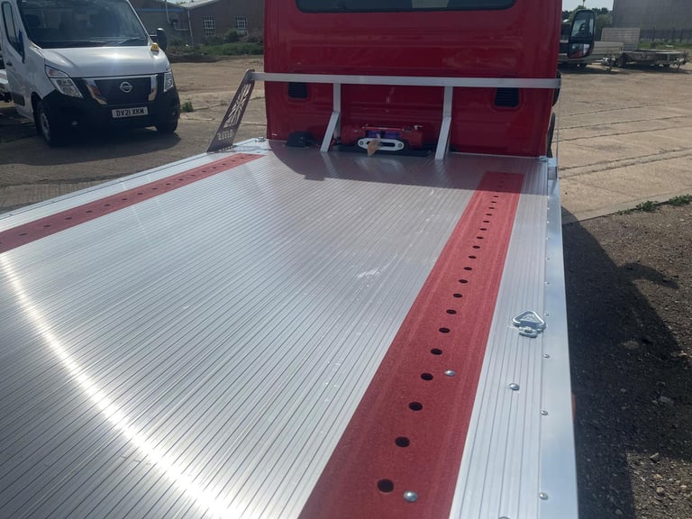 IVECO DAILY 3.5T FULL BEAVERTAIL BODY FULLY LOADED ALL EXTRAS