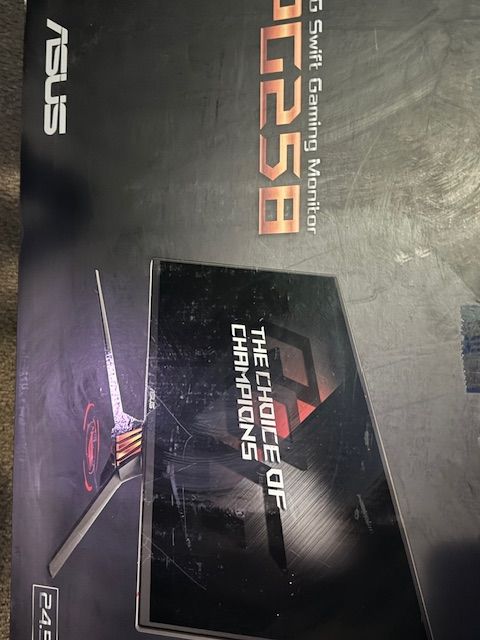 GAMING PC FOR SALE UNIT AND MONITOR