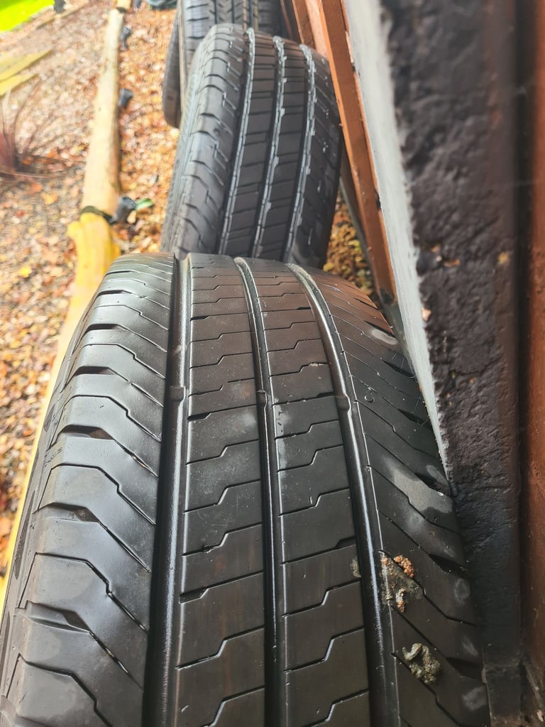 Vauxhall Vivaro wheels & tyres