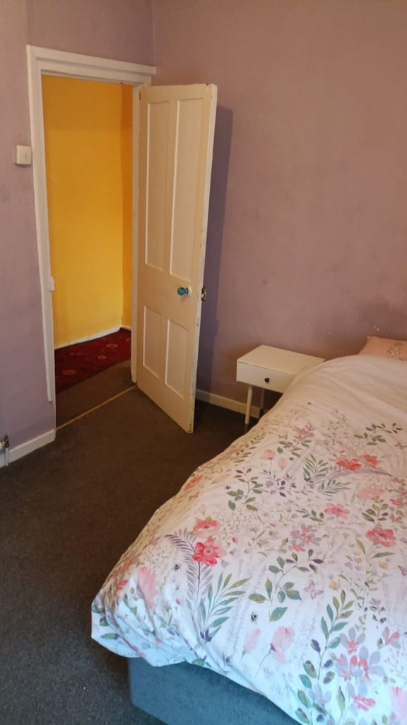 image for Weekly room rent