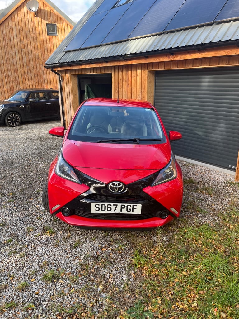 Toyota, AYGO, Hatchback, 2017, Manual, 998 (cc), 5 doors