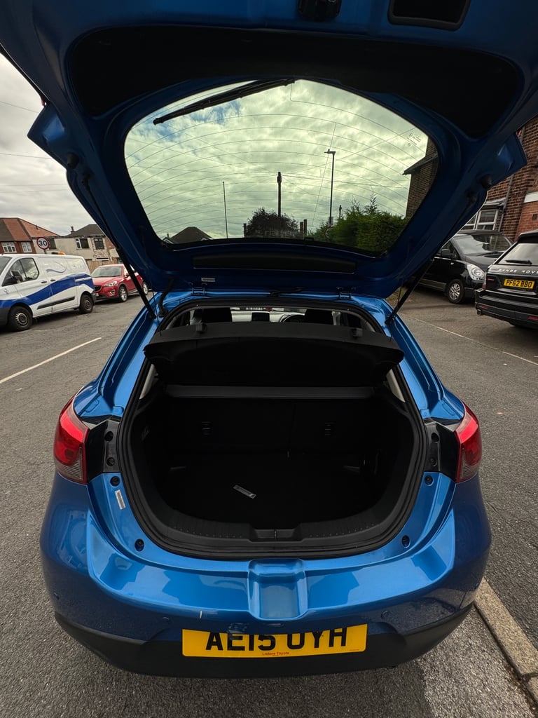 Mazda, 2, Hatchback, 2015, Manual, 1496 (cc), 5 doors