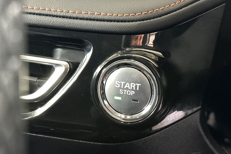 2025 MG MG HS 106287 Hatchback Petrol Automatic