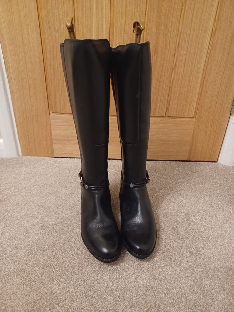 Brand new Tamaris black leather boots size 6