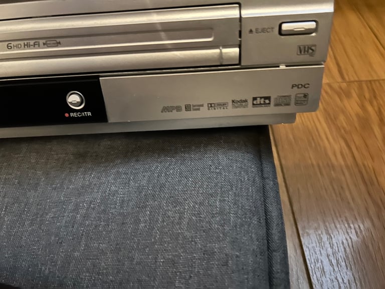 Lg dvc8700 vcr/ dvd player