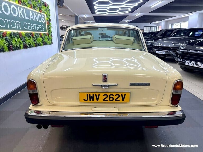 Rolls-Royce Silver Shadow Silver Shadow 6.8 II 4dr [RARE EXAMPLE]
