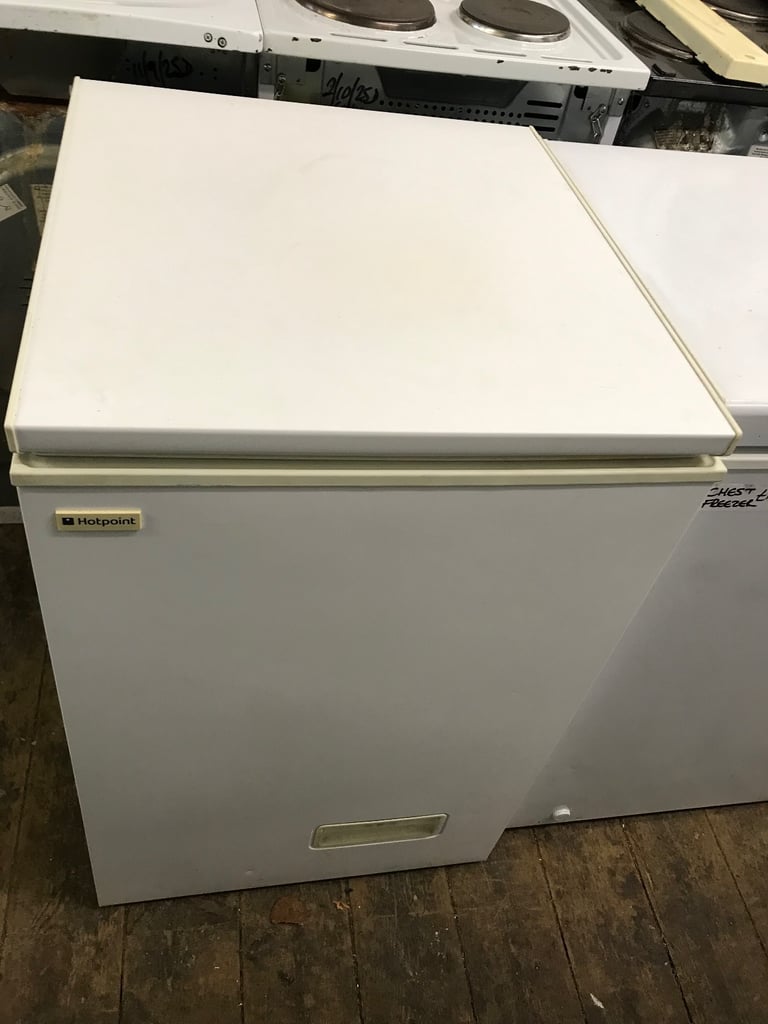 HOTPOINT CHEST FREEZER IN EXCELLENT CONDITION £80