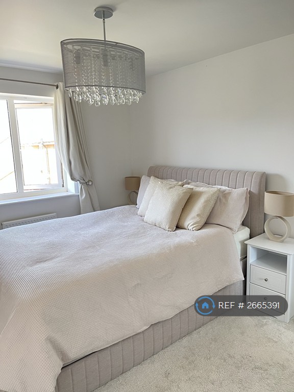 1 bedroom in Castle Hedingham, Trowbridge, BA14 (#2665391)