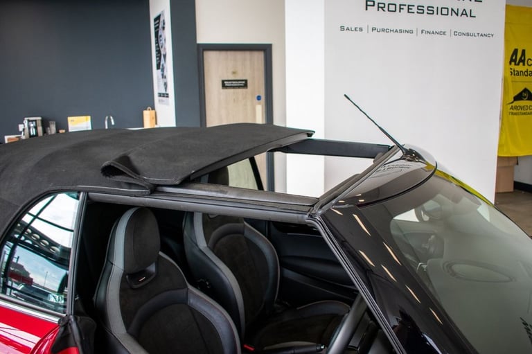 2021 71 MINI CONVERTIBLE 2.0 JOHN COOPER WORKS CONVERTIBLE 2DR PETROL MANUAL EUR