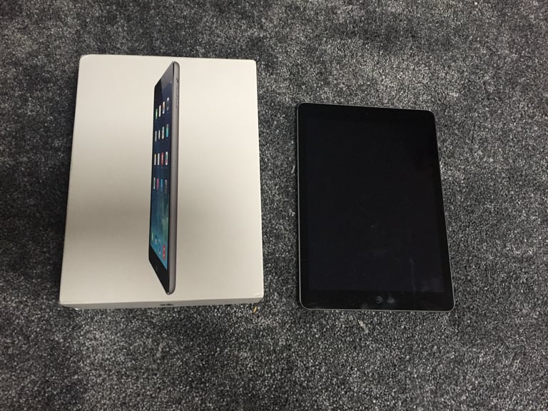 APPLE IPAD AIR EXCELLENT CONDITION 