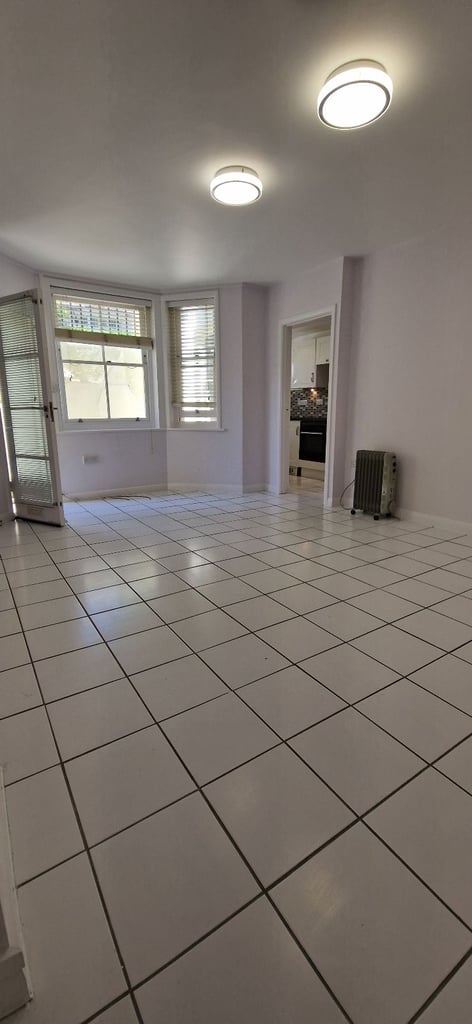 Charming Ground Floor Studio Flat