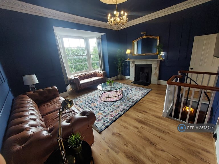 2 bedroom flat in Dover Place, Bristol, BS8 (2 bed) (#2578744)