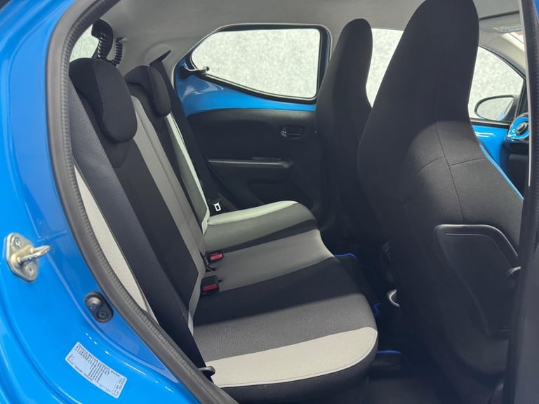 2016 Toyota AYGO 1.0 VVT-i x-cite x-shift Euro 6 5dr HATCHBACK Petrol Automatic
