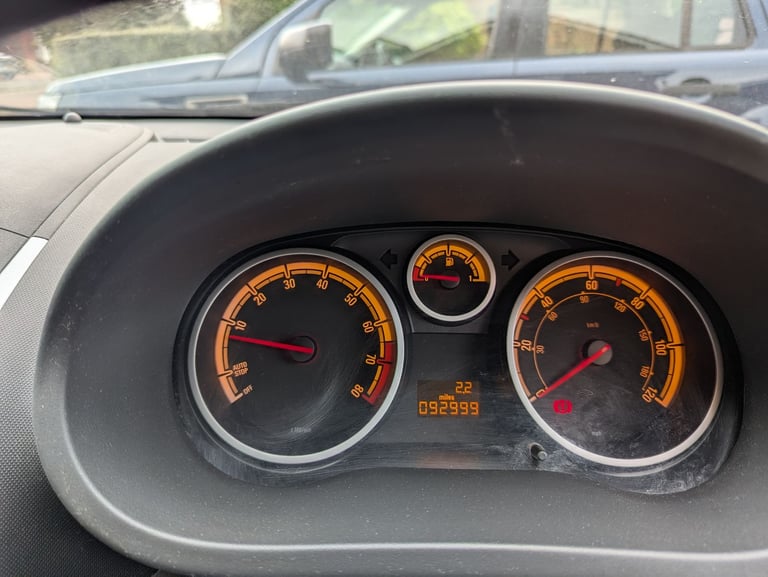 Vauxhall, CORSA, Hatchback, 2013, Manual, 1229 (cc),5 doors - Image 13