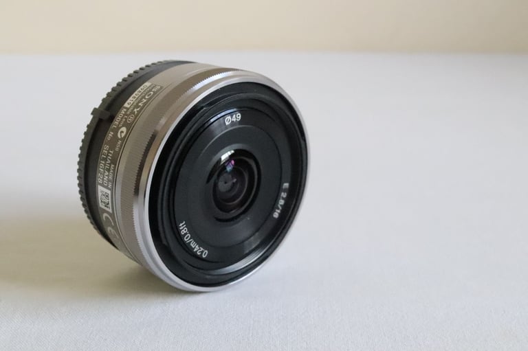 SONY E 16mm F/2.8 SEL16F28 E-Mount Wide Angle