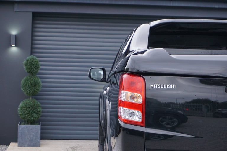 2015 Mitsubishi L200 Double Cab DI-D 178 Warrior 4WD *OUTSTANDING CONDITION FSH* PICK UP Diesel M...