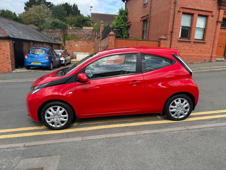 2016 Toyota AYGO 1.0 VVT-i X-Play 3dr HATCHBACK PETROL Manual