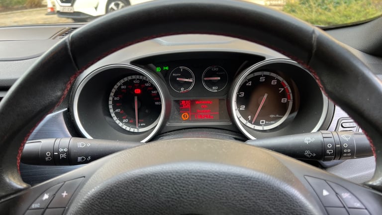 Alfa Romeo, 1.4L Sportiva Turbo Petrol GIULIETTA, Hatchback, 2012, Manual, 1368 (cc), 5 doors