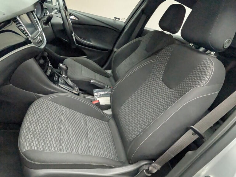 2016 Vauxhall Astra 1.6 CDTi BlueInjection SRi Hatchback 5dr Diesel Auto Euro 6 (136 ps) TINTED H...