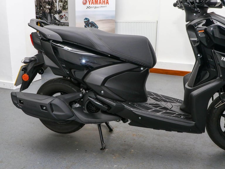 2024, '24 Yamaha RayZR Learner Legal Scooter. ONLY 1,376 MILES. Warranty. £1,995