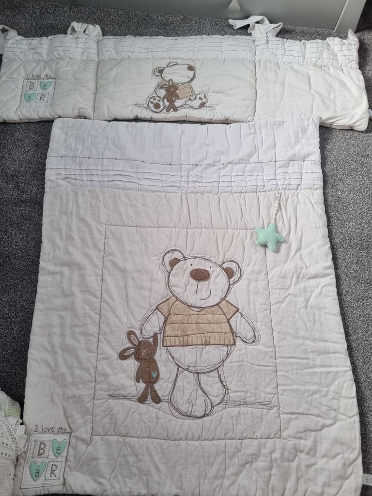 image for Full nursery set with rug. 