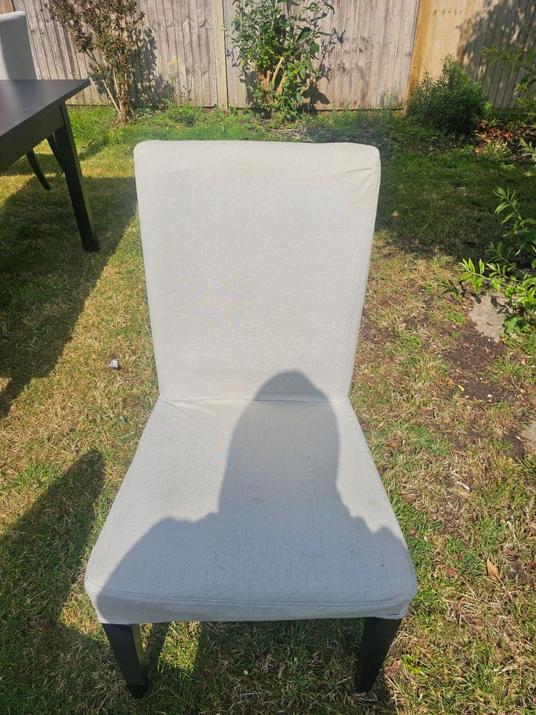 IKEA Dining Table Extendable with 4 chairs