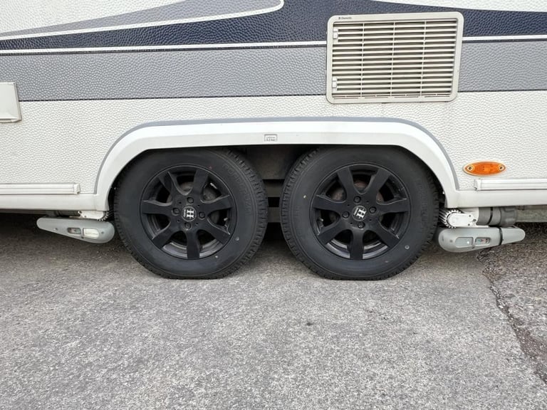 2012 HOBBY Prestige 645 