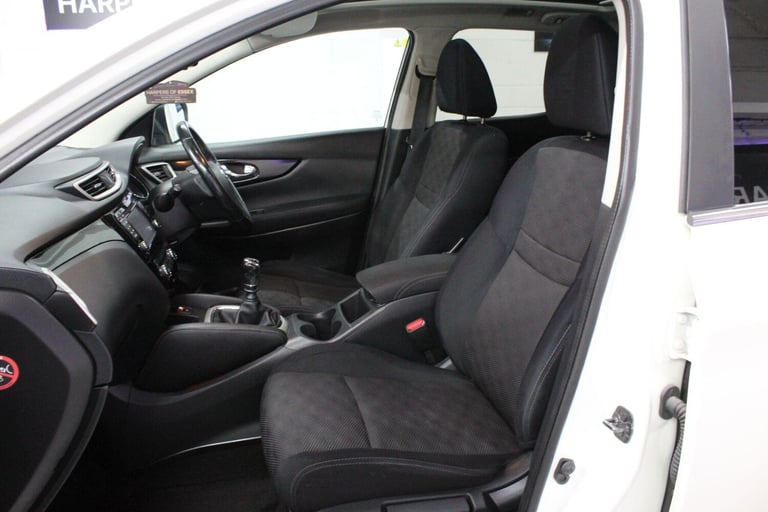 2014 Nissan Qashqai 1.2 DIG-T n-tec+ 2WD Euro 5 (s/s) 5dr HATCHBACK Petrol Manual