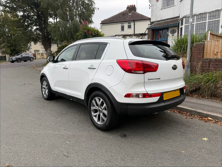 2014 64 Plate Kia, SPORTAGE 1.7 Diesel, Pan Roof, Parking sensors