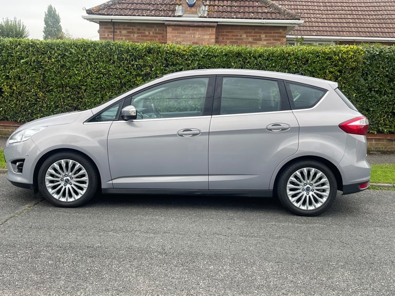 Ford C-Max Titanium 1.6TI 125BHP in Stunning Silver Metallic with Unmarked Cloth