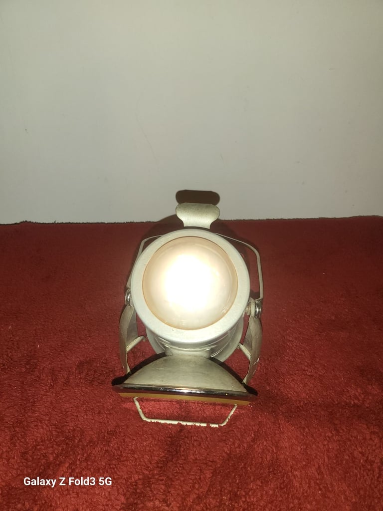 Vintage Unique Shape Iron Eveready Brand Battery Lamp , Collectible