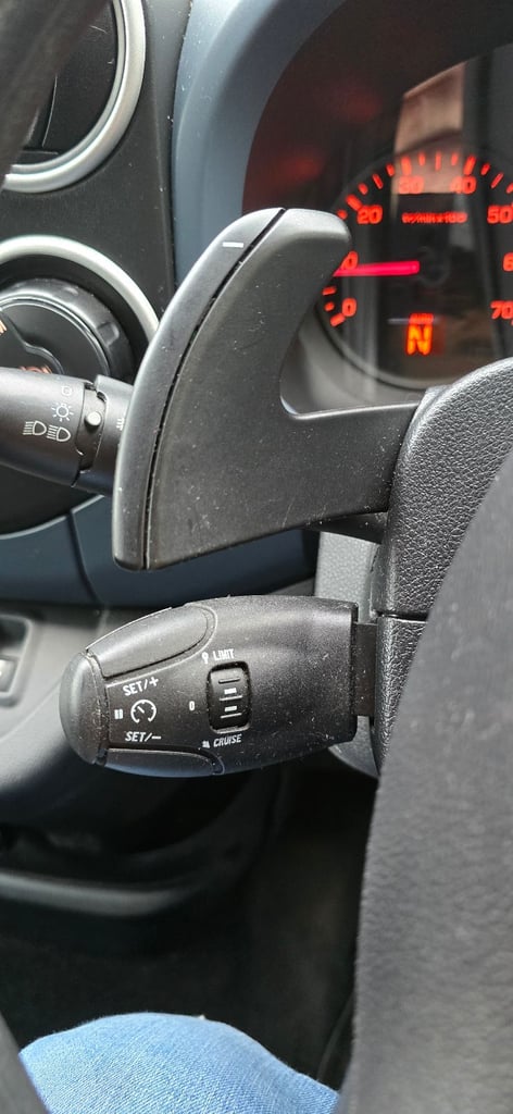 PEUGEOT PARTNER TEPEE AUTO 