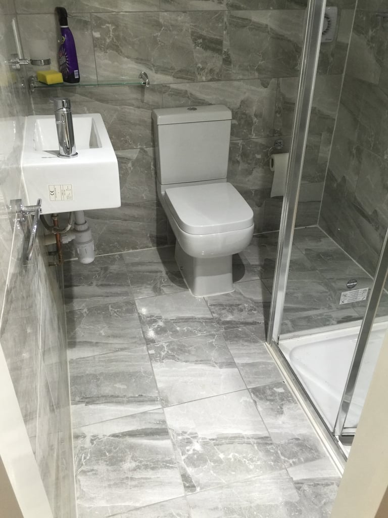 Double room to let in a Muslim family house for single person 