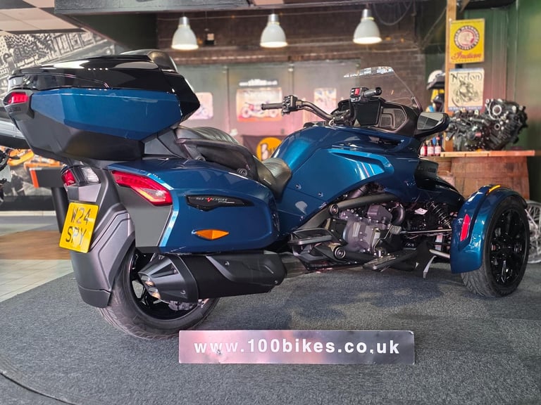 2024 CAN-AM SPYDER F3 LIMITED TRIKE 1330CC SEMI AUTO 2,200 MILE'S 