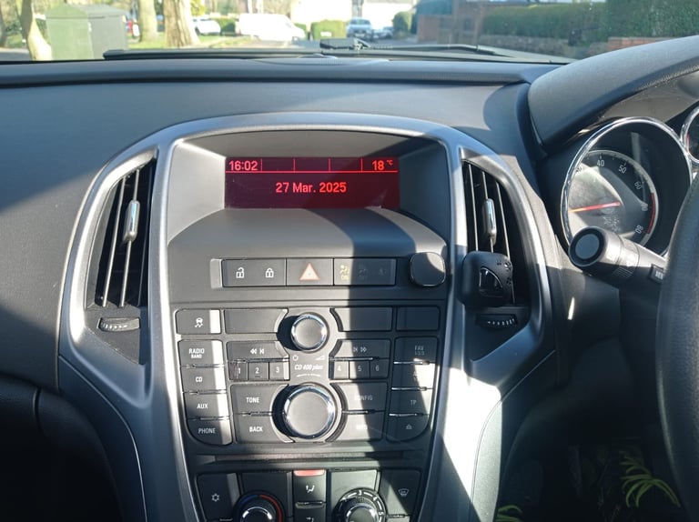 Vauxhall, ASTRA, Hatchback, 2015, Manual, 1398 (cc), 5 doors