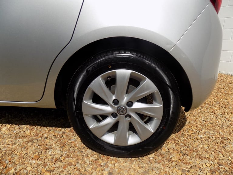 VAUXHALL CORSA 1.4 DESIGN. MORE PHOTOS AND VIDEO LINK ON OUR WEBSITE