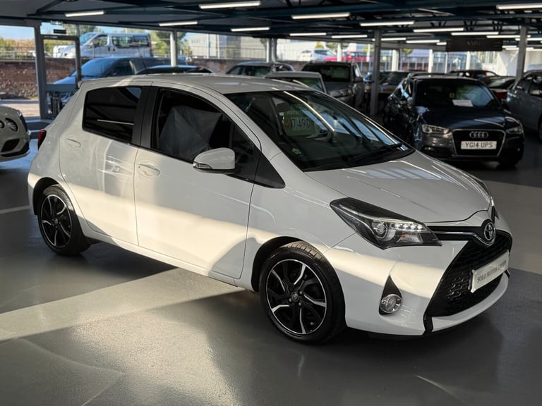 image for 2015 Toyota Yaris 1.33 VVT-i Sport 5dr HATCHBACK Petrol Manual