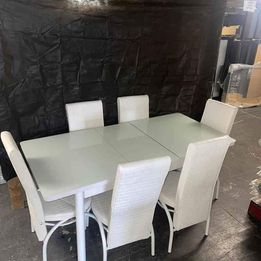 Extendable dining table and 4&6 chairs