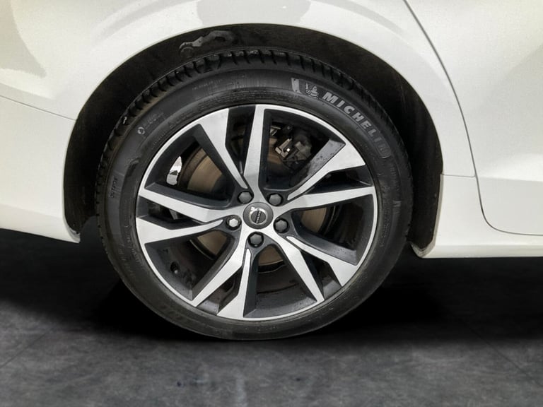2021 Volvo V60 2.0 T6 Recharge PHEV R DESIGN 5dr AWD Auto ESTATE PETROL/ELECTRIC Automatic