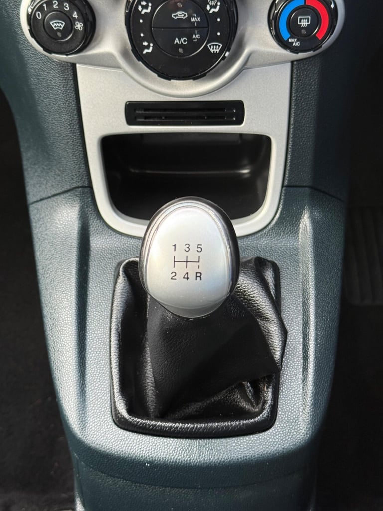 2012 Ford Fiesta 1.25 Zetec 5dr HATCHBACK Petrol Manual
