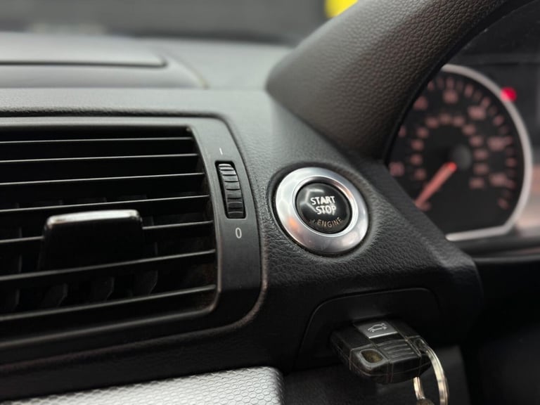 BMW 1 SERIES 2.0 118i M Sport 3 door 2010